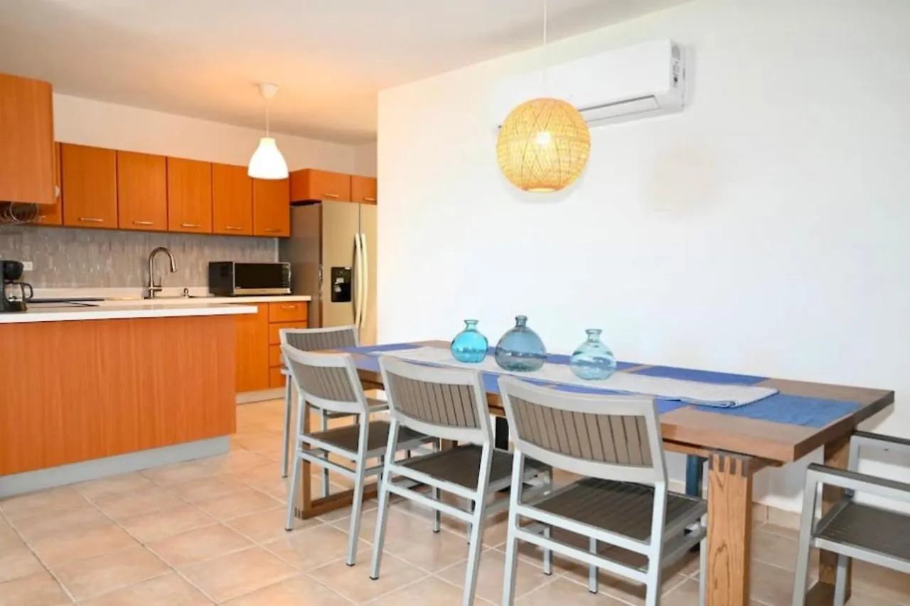Apartamento Frente A La Playa Arecibo Puerto Rico